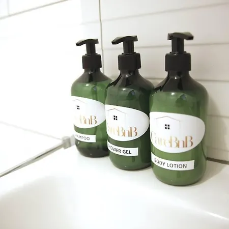 Sunny & Cozy With Shared Swimming Pool *